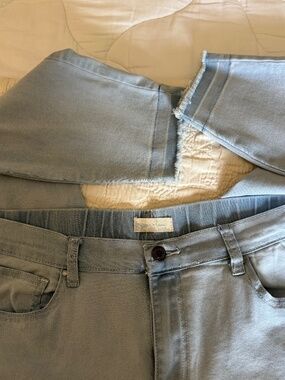 Grace & Lace pull on releases hem distressed lightweight jeans XL